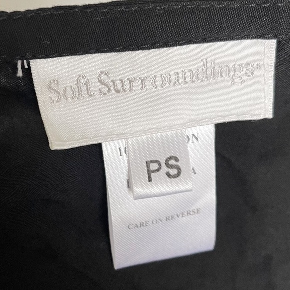 SOFT SURROUNDINGS Button Up Bell Sleeve Blouse Size S - Picture 9 of 9